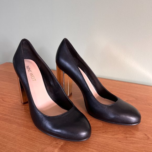 Nine West Black Pump With Gold Block Heel Size 6 - Picture 6 of 9